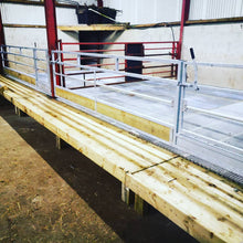 Load image into Gallery viewer, Sheep / Calf Feeding Gate