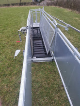 Load image into Gallery viewer, Stanley Sheepeze Mobile Race